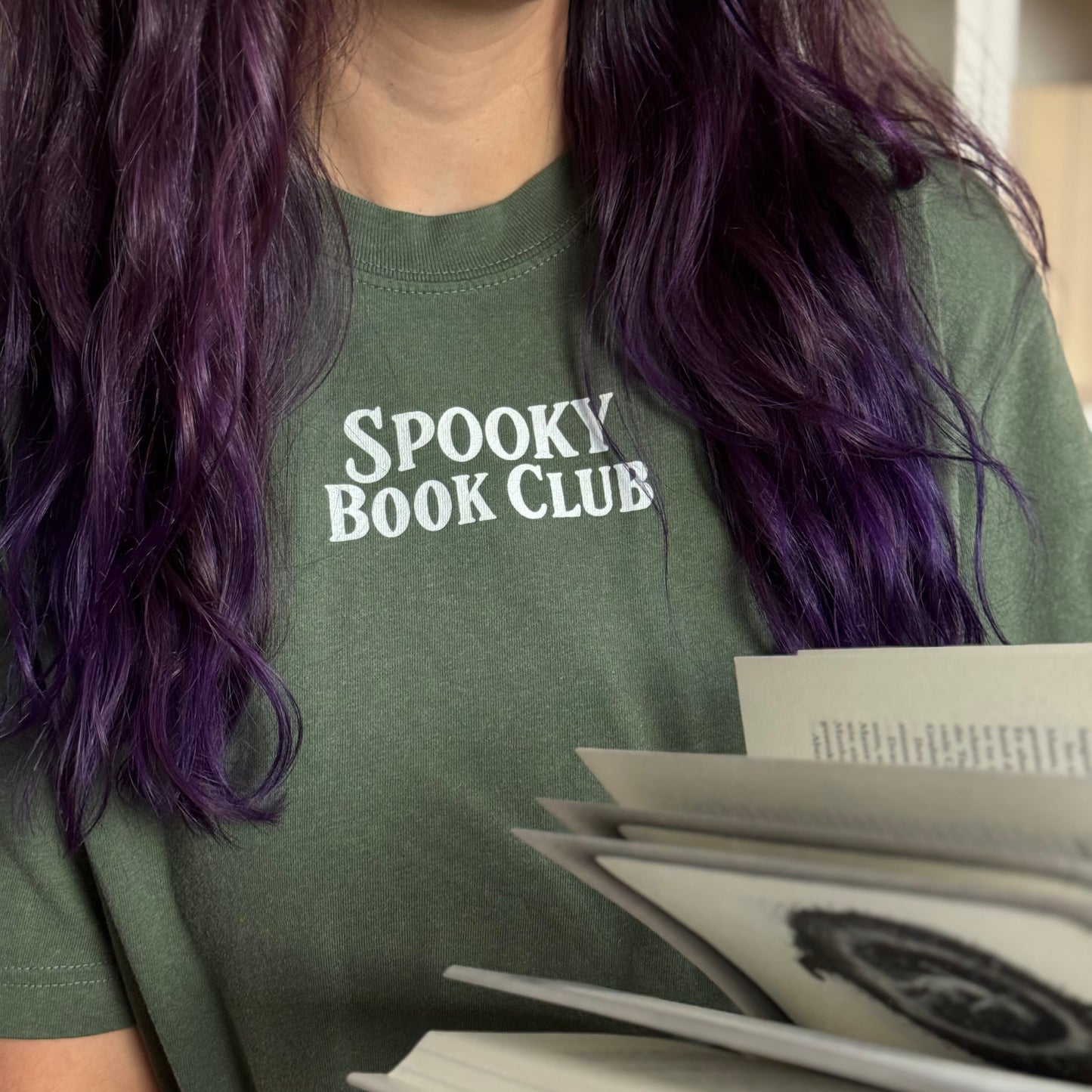 Premium T-Shirt | Spooky Book Club | Druck | Bookish Halloween