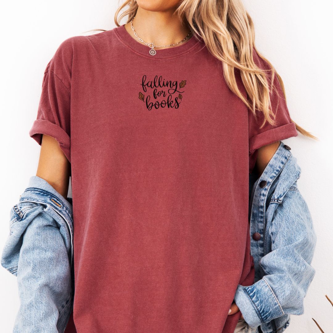 Premium T-Shirt | Falling for Books | Druck | Bookish Autumn