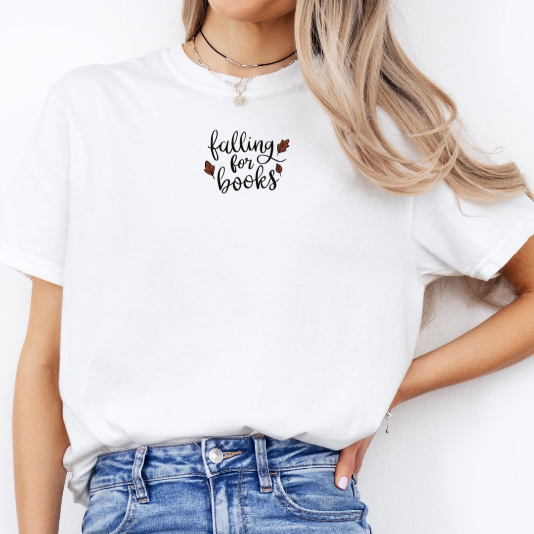 Premium T-Shirt | Falling for Books | Druck | Bookish Autumn