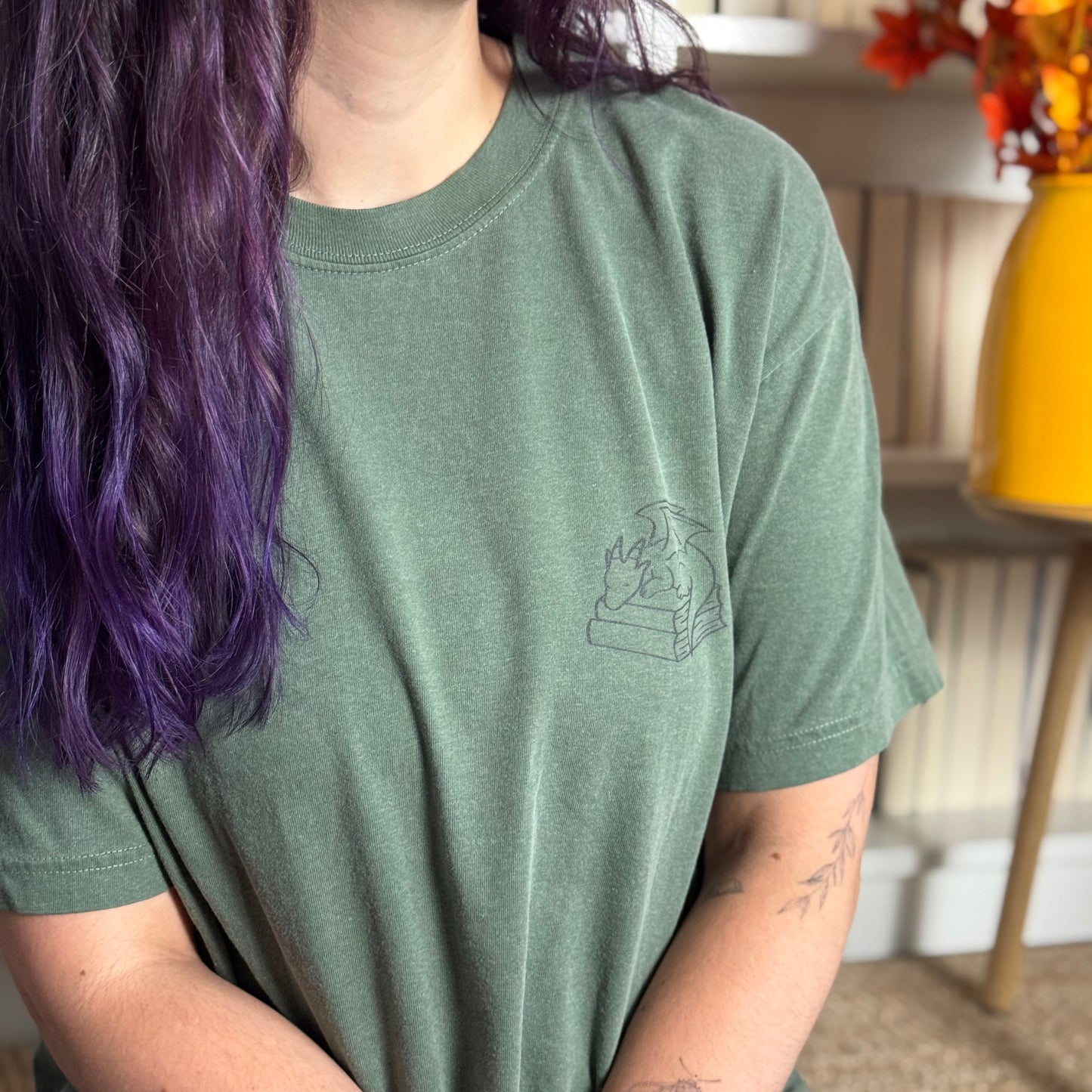 Premium T-Shirt | Autumn Dragon | Druck | Bookish Autumn