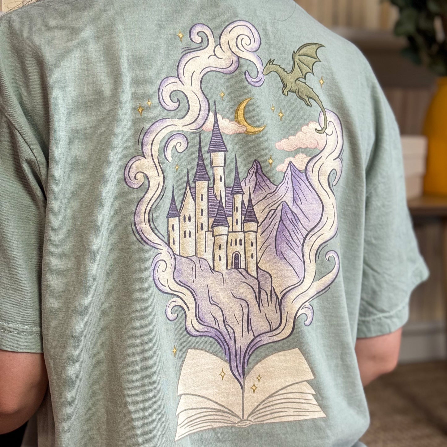 Premium T-Shirt | Bookish Magic | Druck | Bookish T-Shirt
