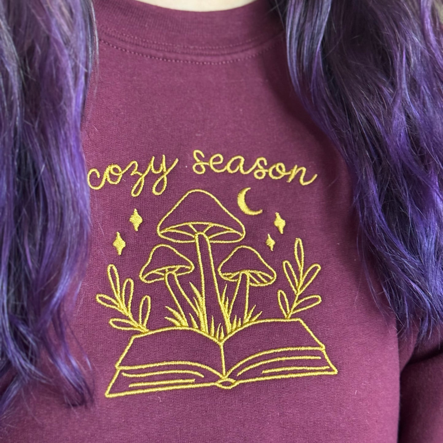 Sweatshirt | Cozy Season Mushrooms | bestickt | Bookish Autumn