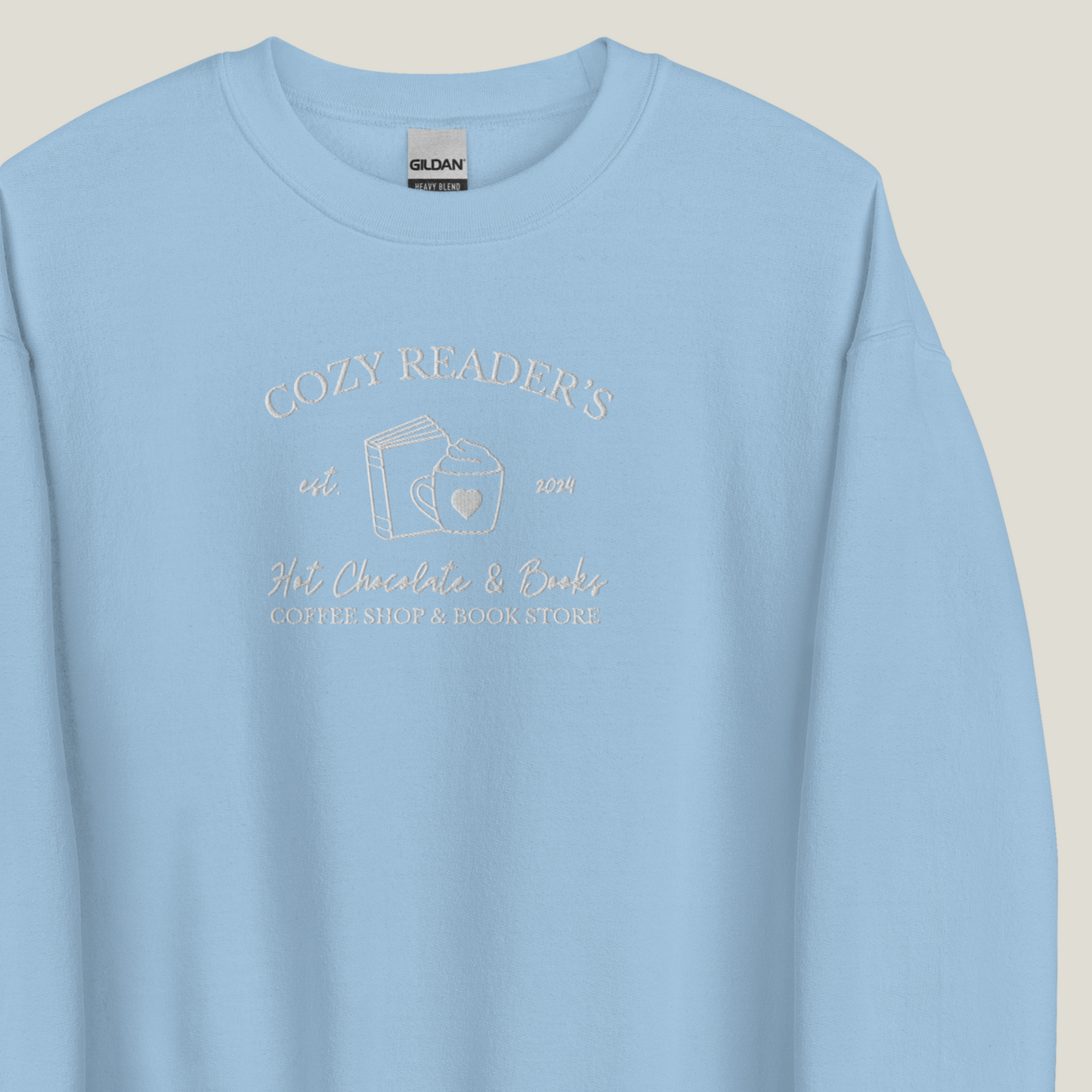 Sweatshirt | Cozy Readers | bestickt | Bookish Sweatshirt
