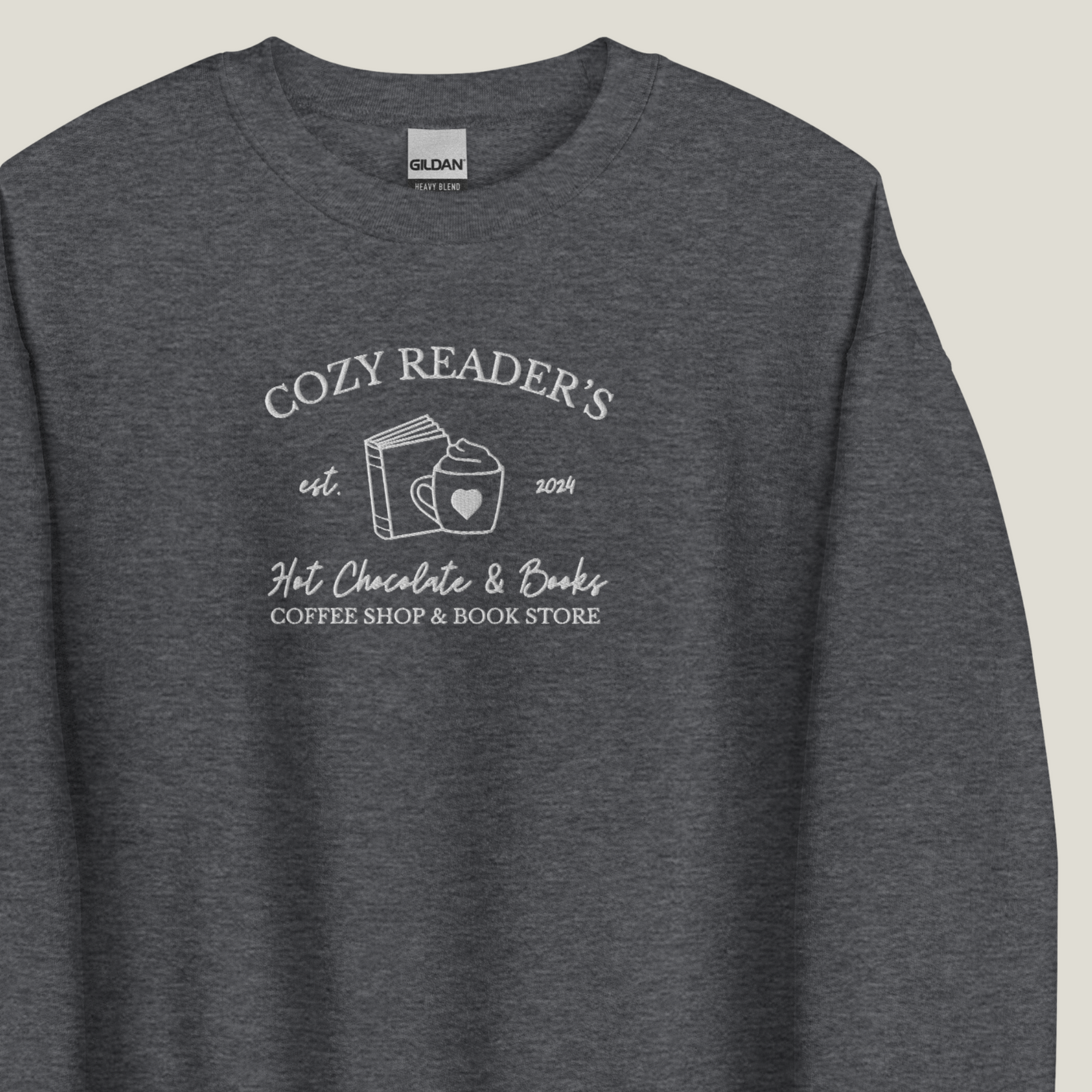 Sweatshirt | Cozy Readers | bestickt | Bookish Sweatshirt