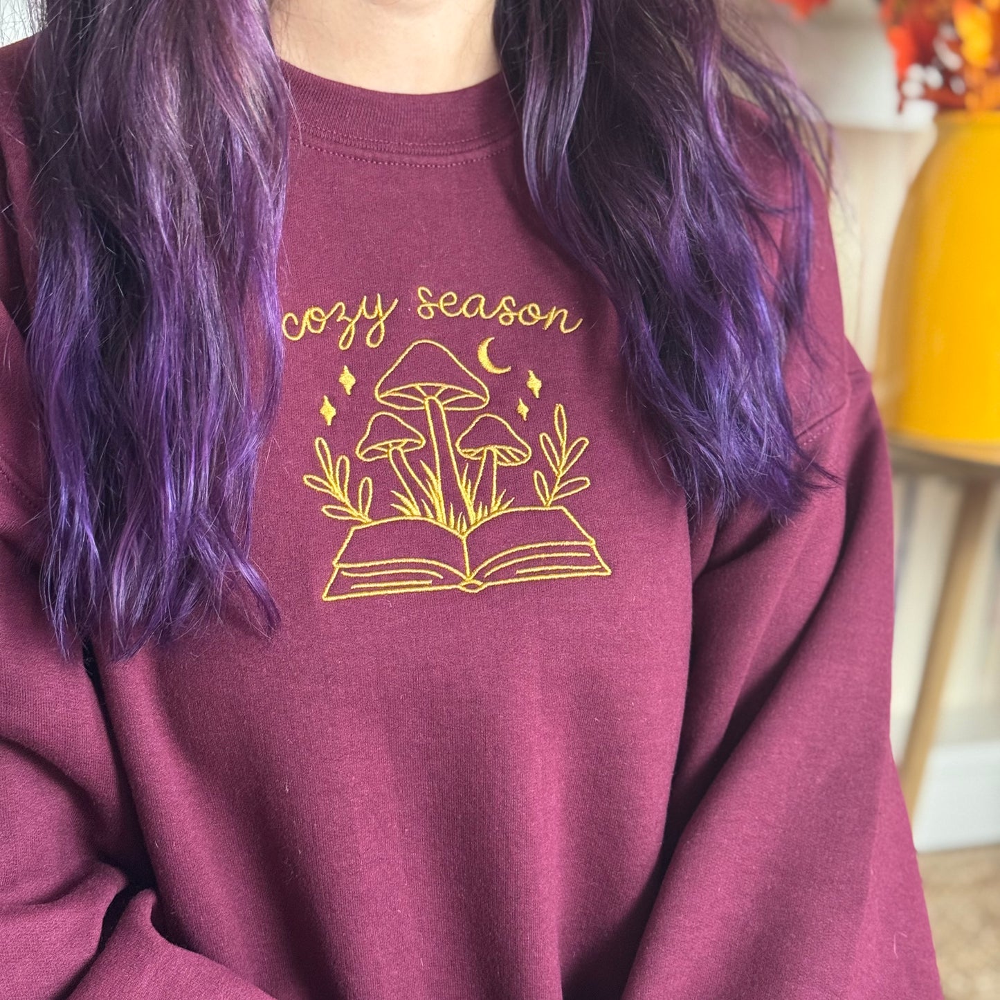 Sweatshirt | Cozy Season Mushrooms | bestickt | Bookish Autumn
