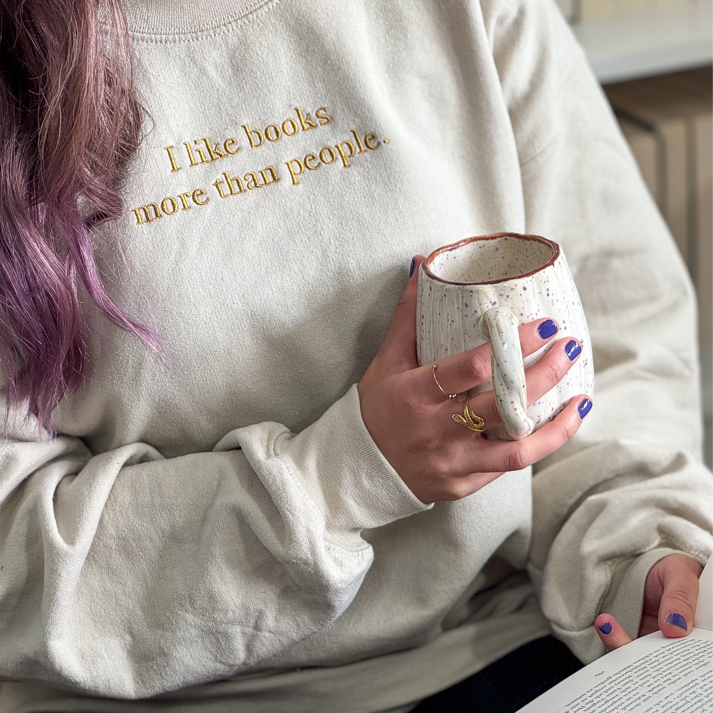 Sweatshirt | I like books more than people | bestickt | Bookish Sweatshirt