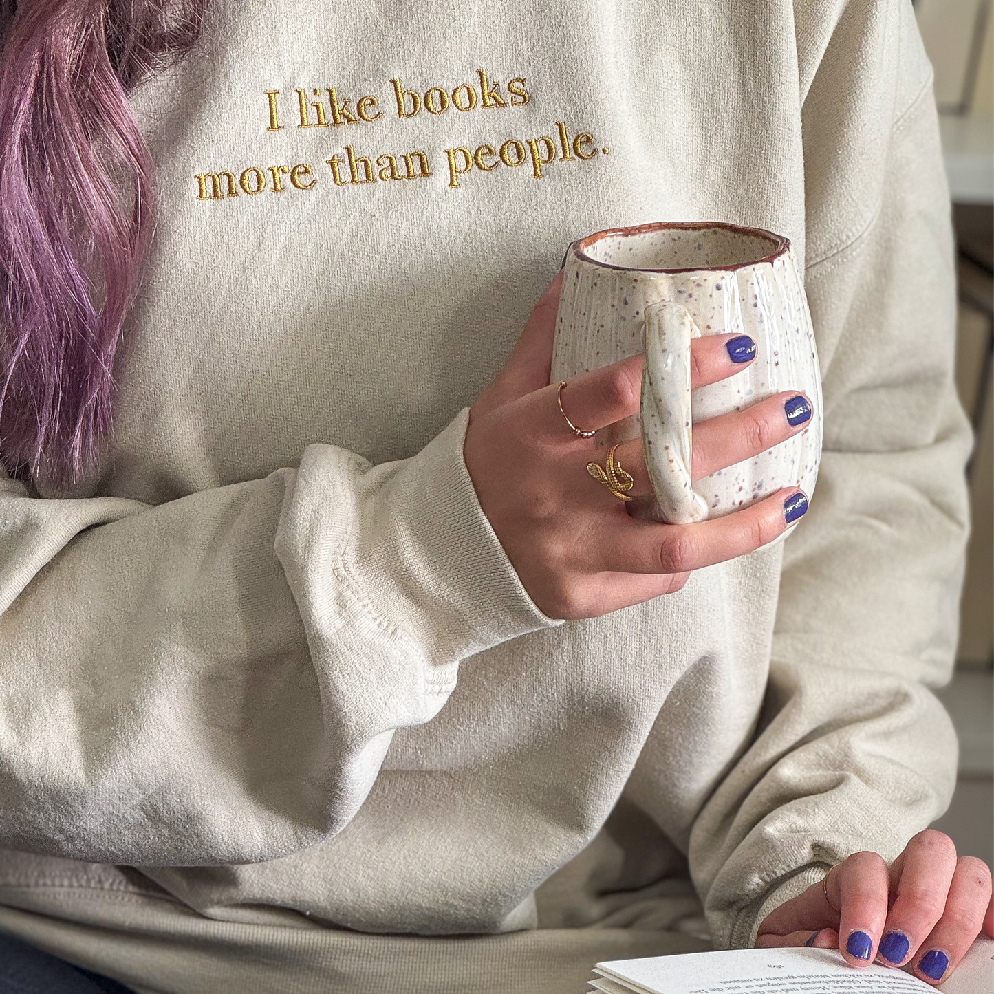 Sweatshirt | I like books more than people | bestickt | Bookish Sweatshirt