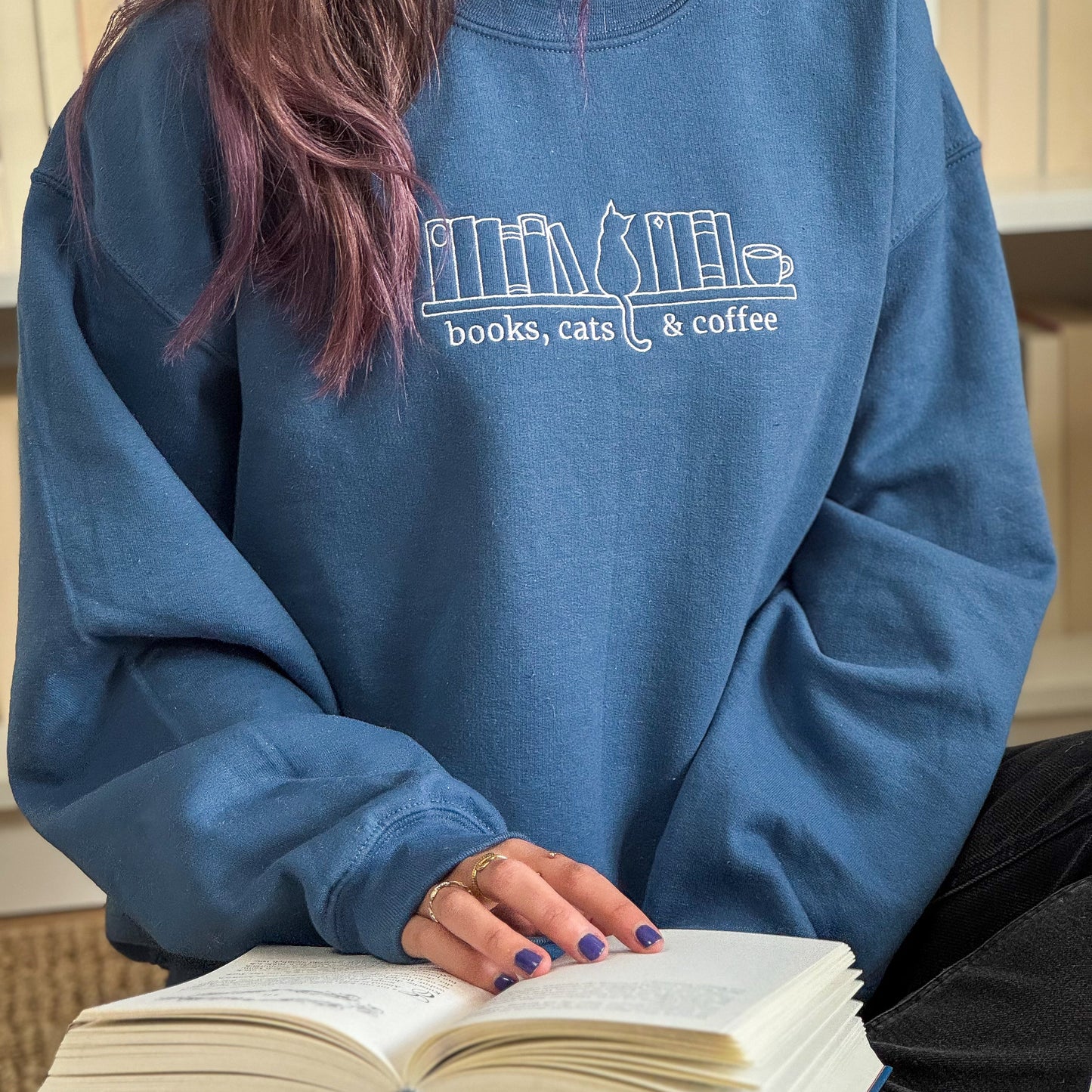 Sweatshirt | Bookish Cat | bestickt | Bookish Sweatshirt