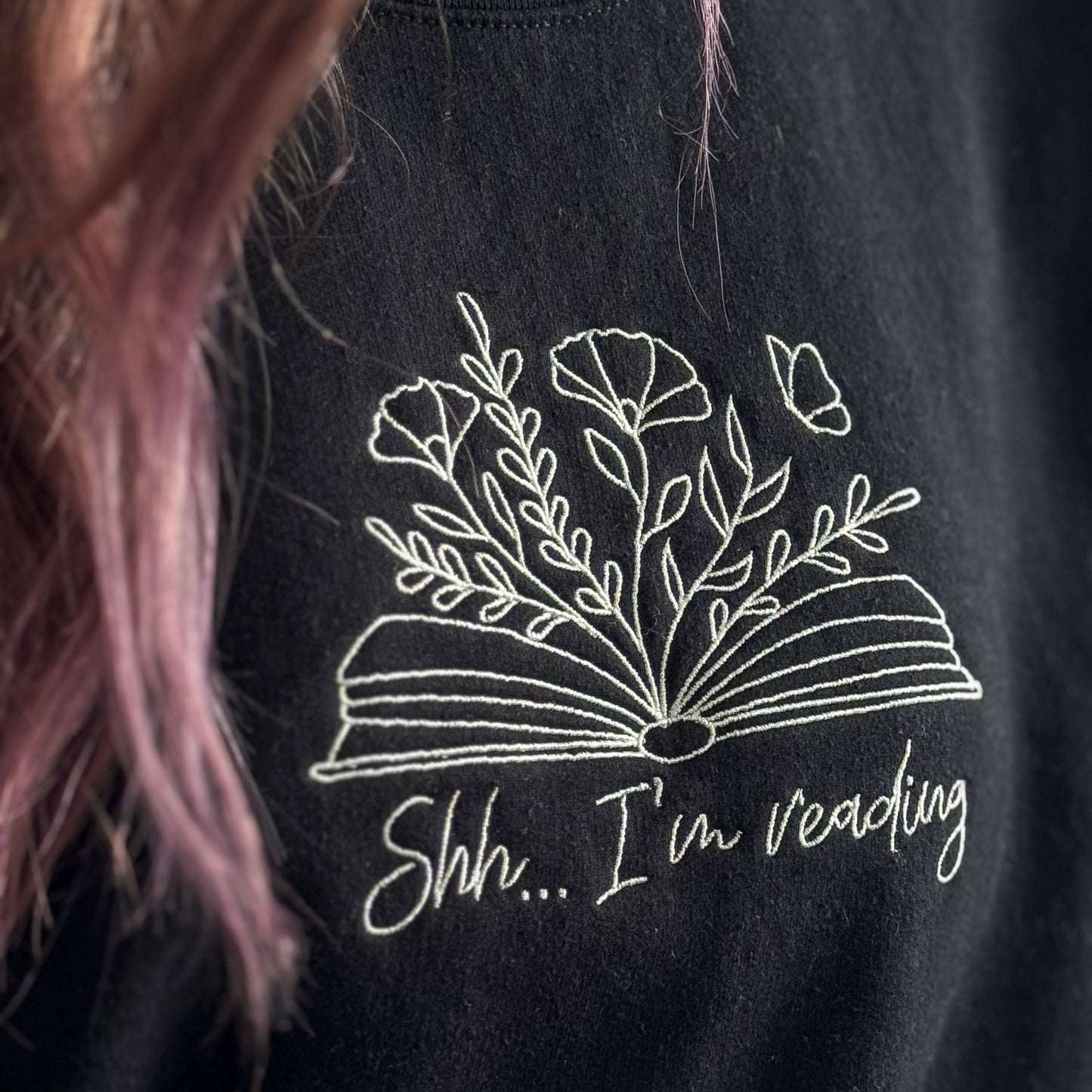 Sweatshirt | Shh I'm Reading | bestickt | Bookish Sweatshirt