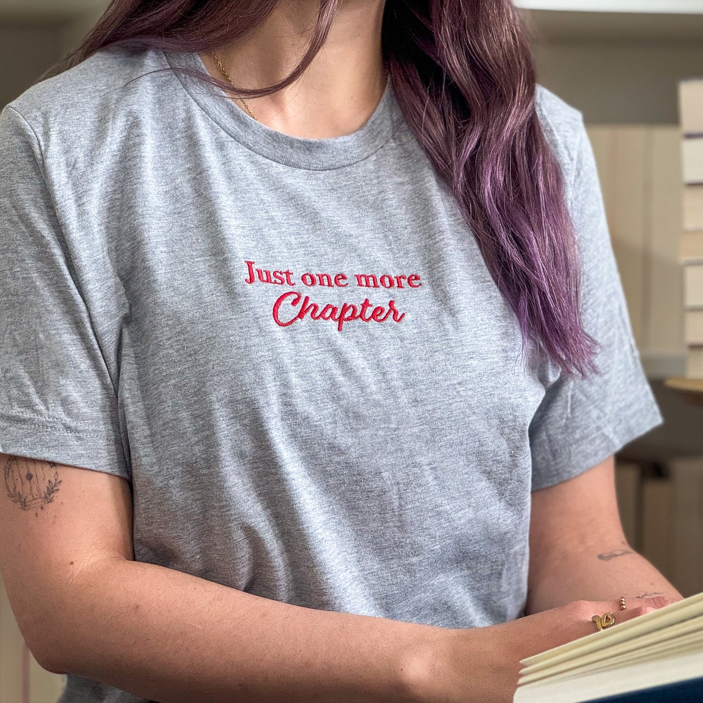 T-Shirt | One more Chapter | bestickt | Bookish T-Shirt