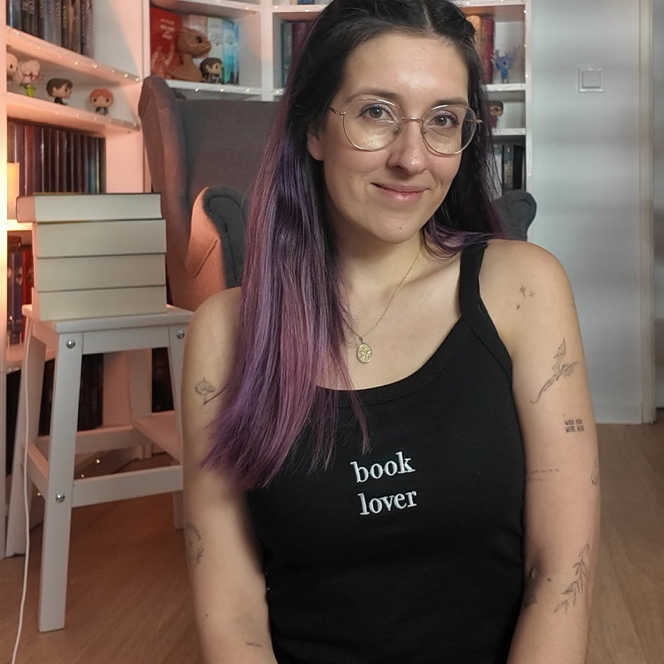 Bookish Top - Book Lover (bestickt)