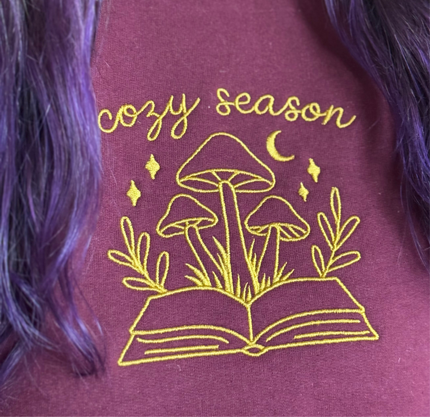 Hoodie | Cozy Season Mushrooms | bestickt | Bookish Autumn