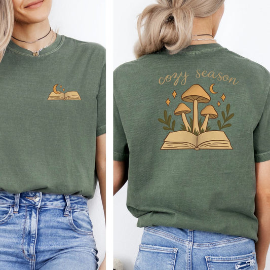 Premium T-Shirt | Cozy Season Mushrooms | Druck | Bookish Autumn