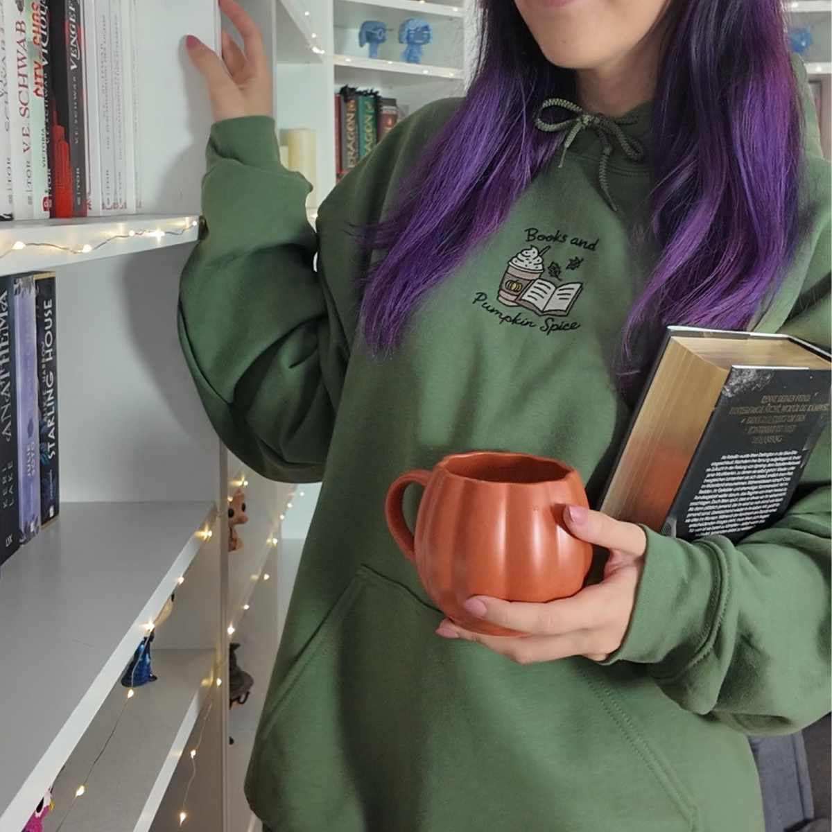 Bookish Hoodie - Books & Pumpkin Spice mit Stick