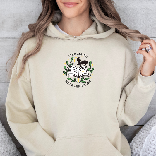 Hoodie | Magic between pages | bestickt | Bookish Hoodie