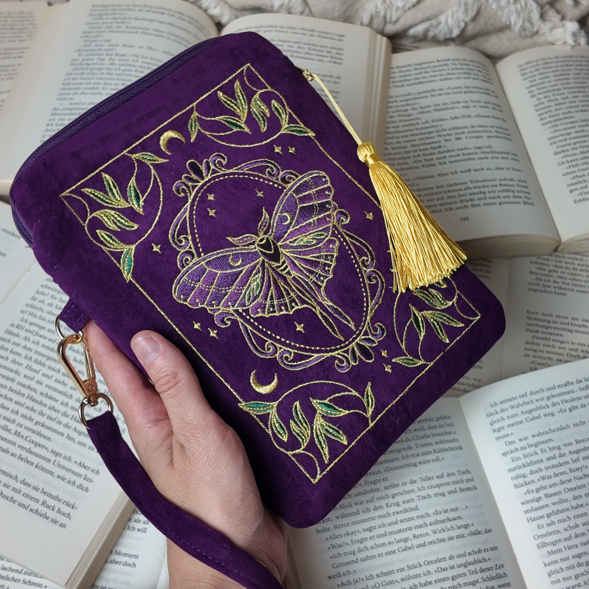 PREORDER - E-Reader Tasche "Moth"
