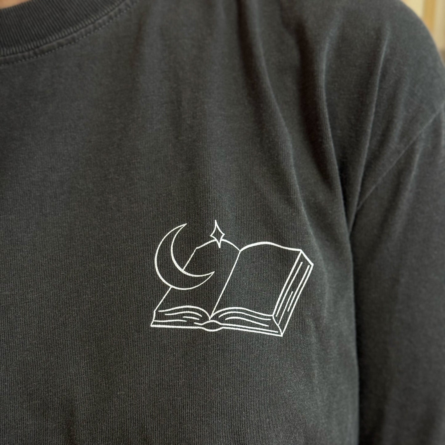 Premium T-Shirt | Late Night Book Club | Druck | Bookish T-Shirt