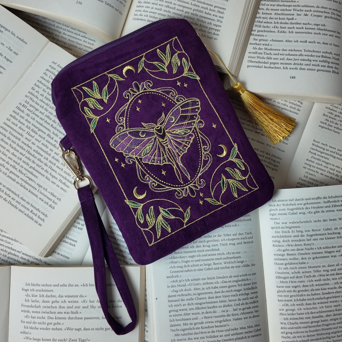 PREORDER - E-Reader Tasche "Moth"