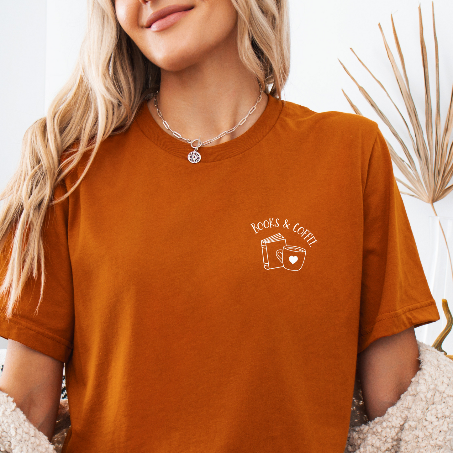 T-Shirt | Books & Coffee | Druck | Bookish T-Shirt