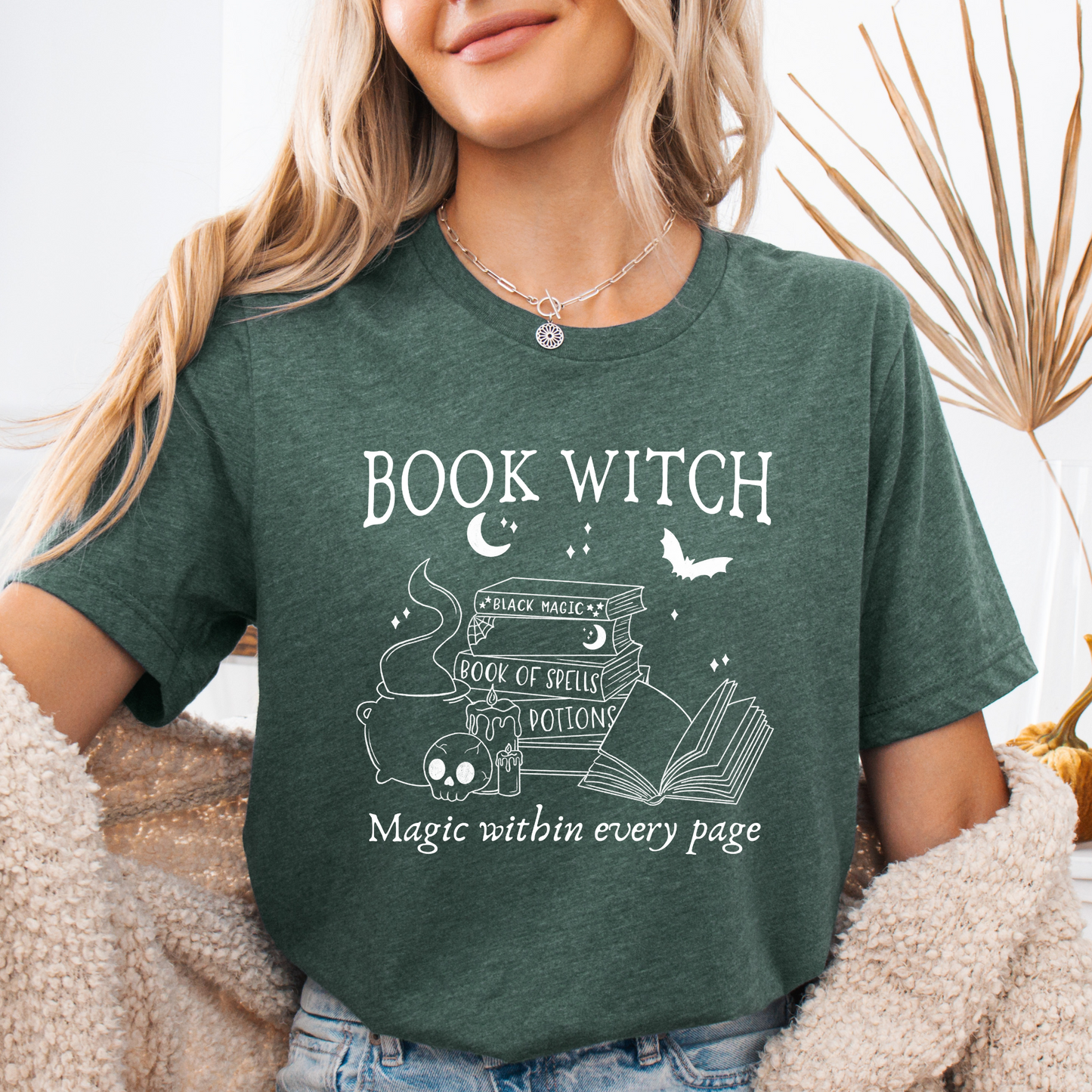 T-Shirt | Book Witch | Druck | Bookish T-Shirt