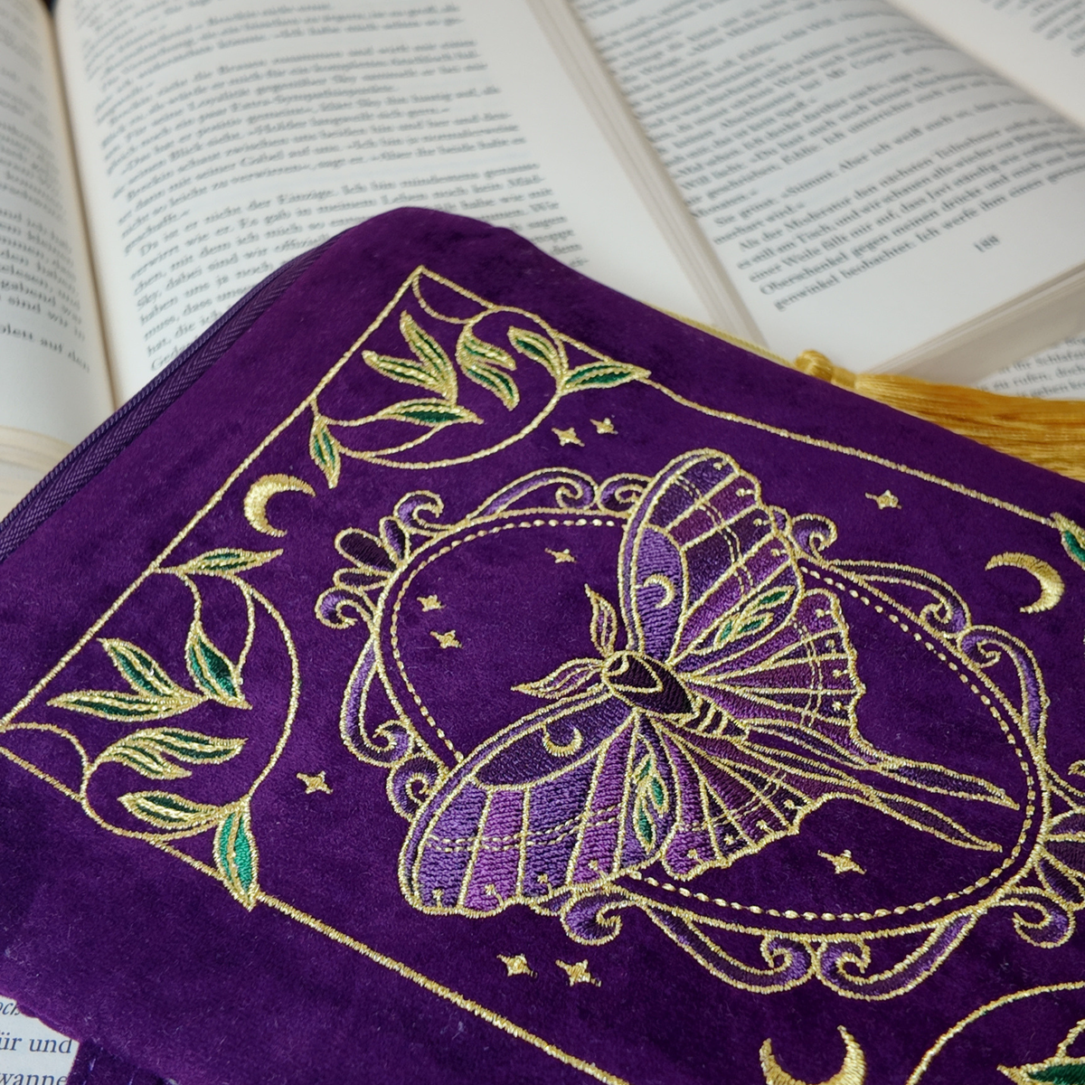 PREORDER - E-Reader Tasche "Moth"