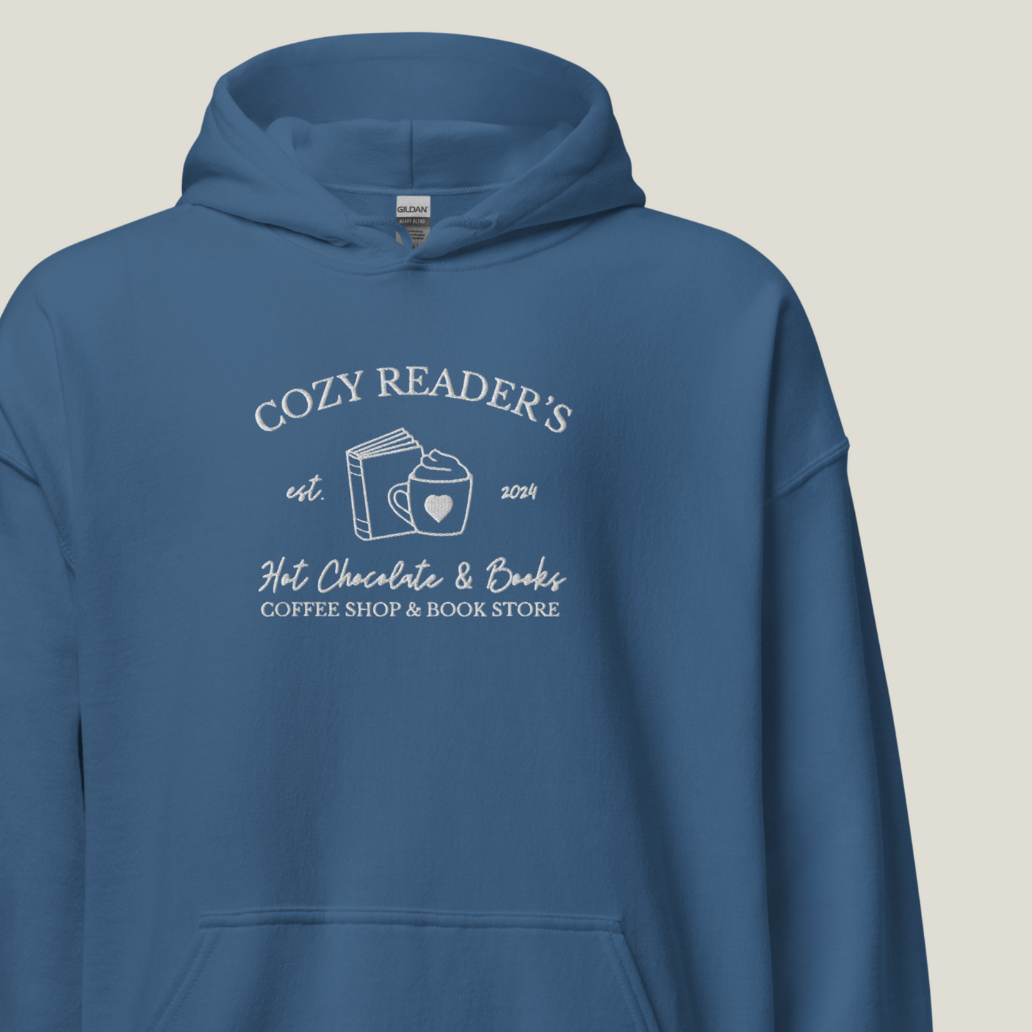 Hoodie | Cozy Readers | bestickt | Bookish Hoodie