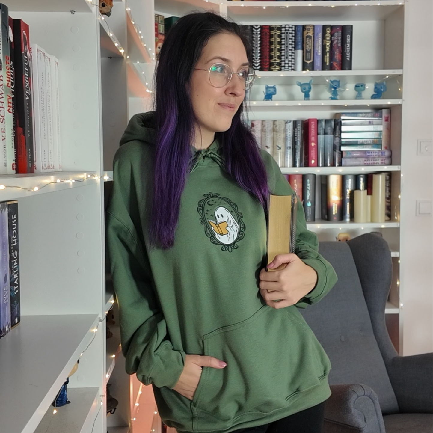 Bookish Hoodie - Book Ghost mit Stick