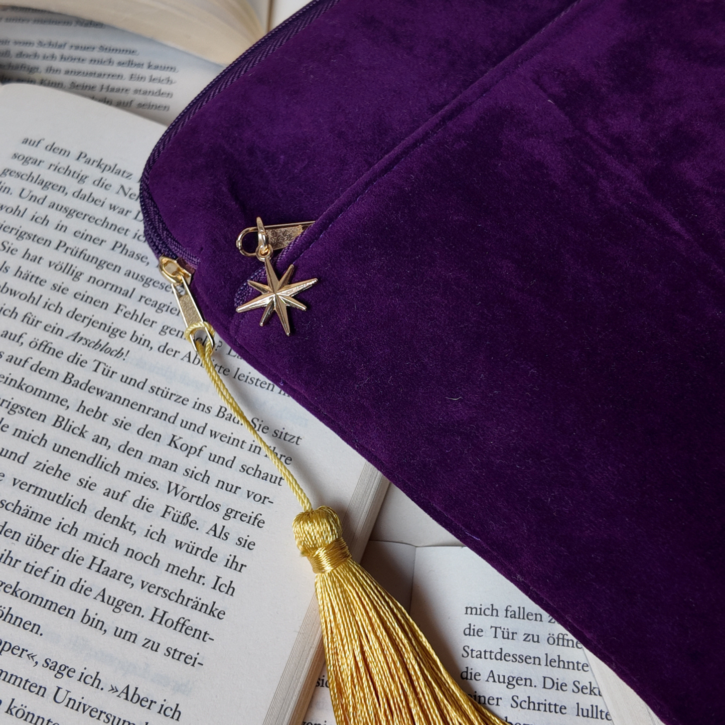 PREORDER - E-Reader Tasche "Moth"