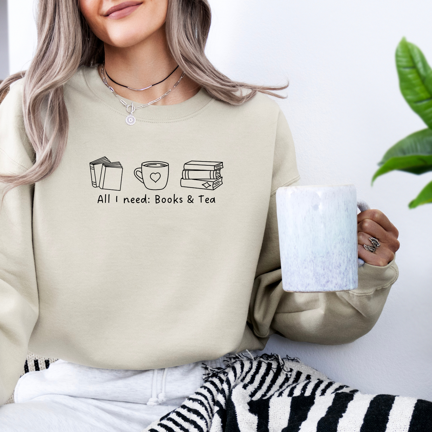 Sweatshirt | All I need: Books & Tea | Druck | Bookish Sweatshirt