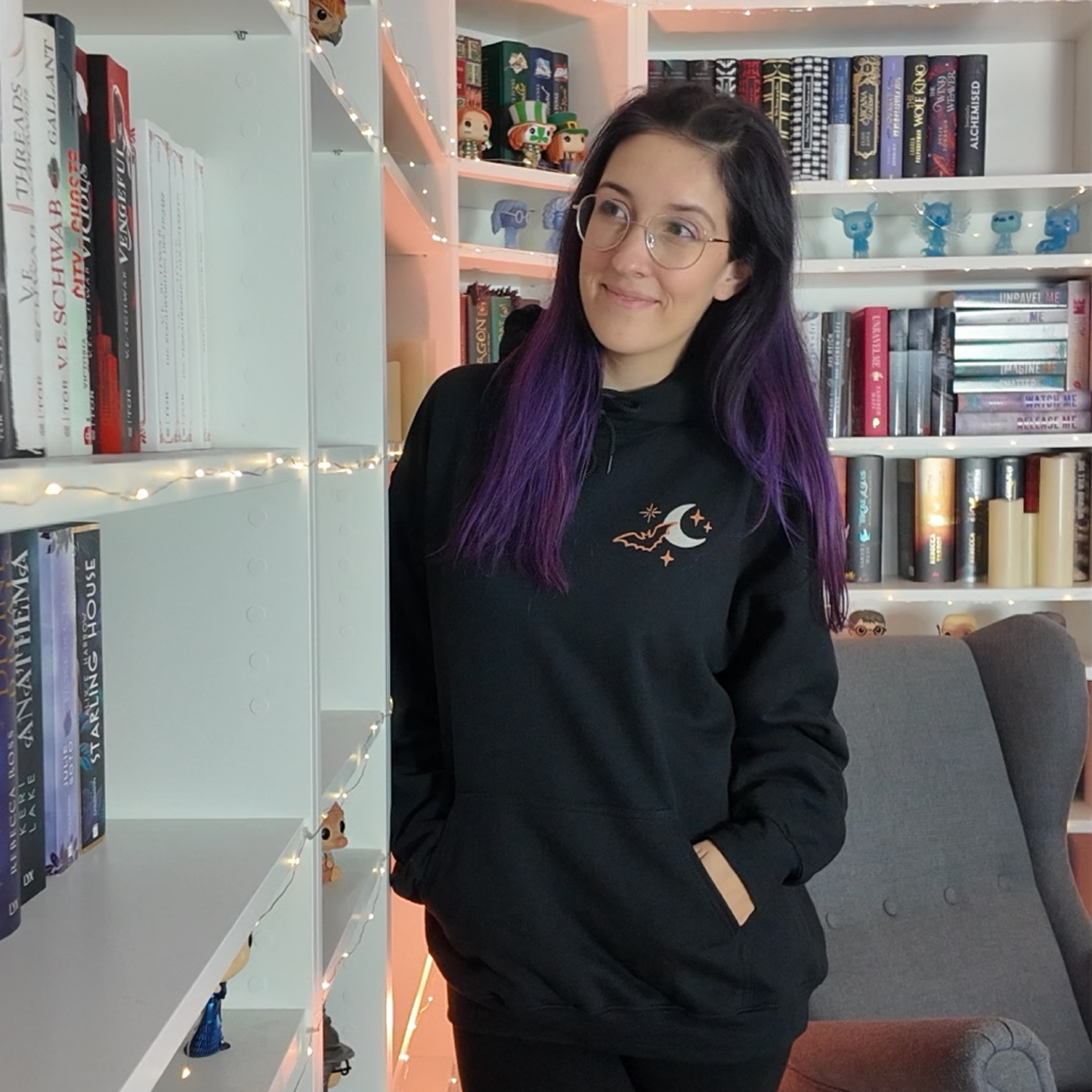 Bookish Hoodie - Spooky Readers Society mit Backprint