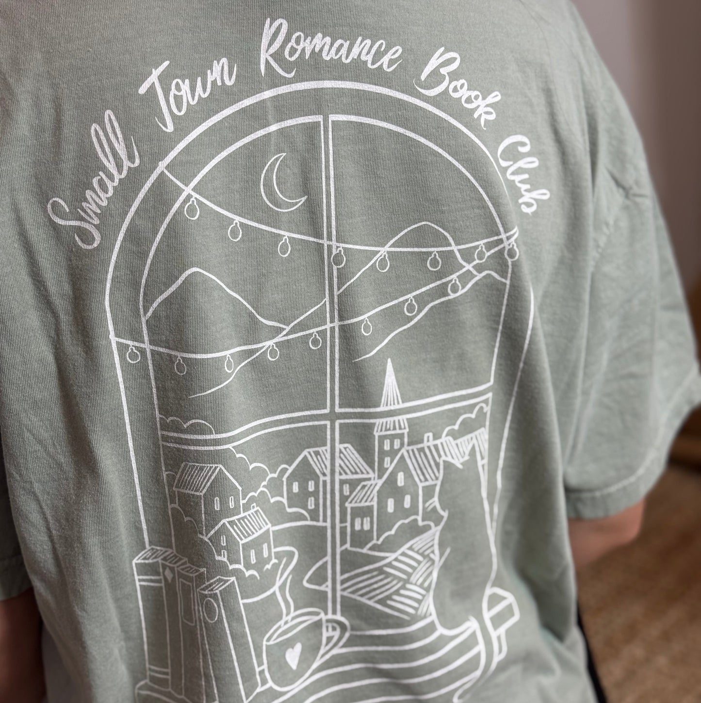 Premium T-Shirt | Small Town Romance | Druck | Bookish T-Shirt
