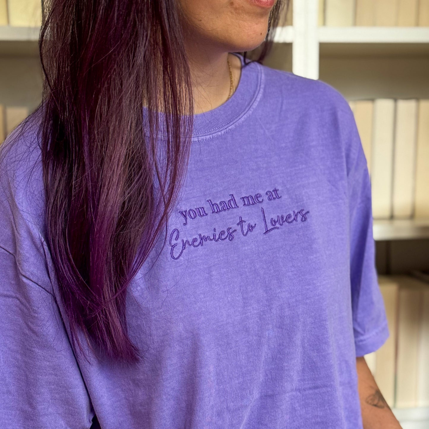 Premium T-Shirt | Enemies to Lovers | bestickt | Bookish T-Shirt