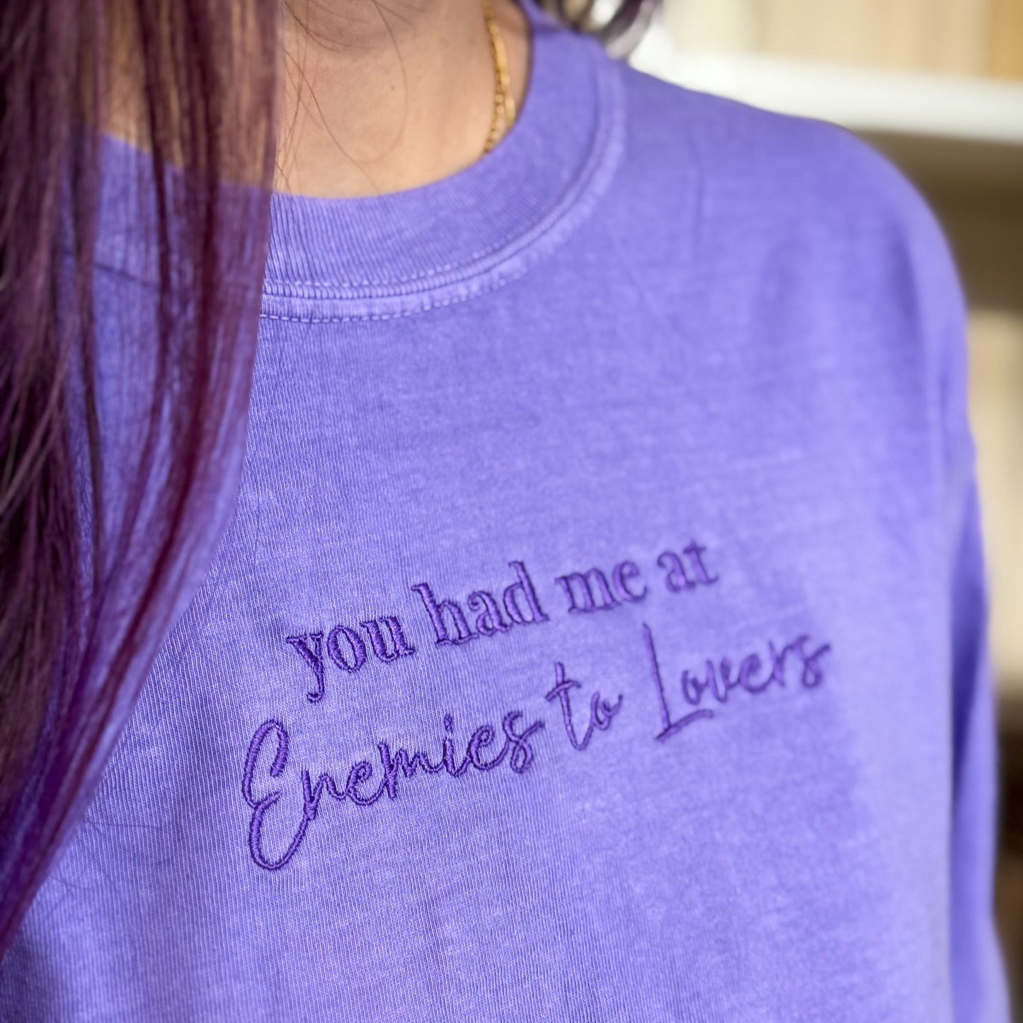Premium T-Shirt | Enemies to Lovers | bestickt | Bookish T-Shirt