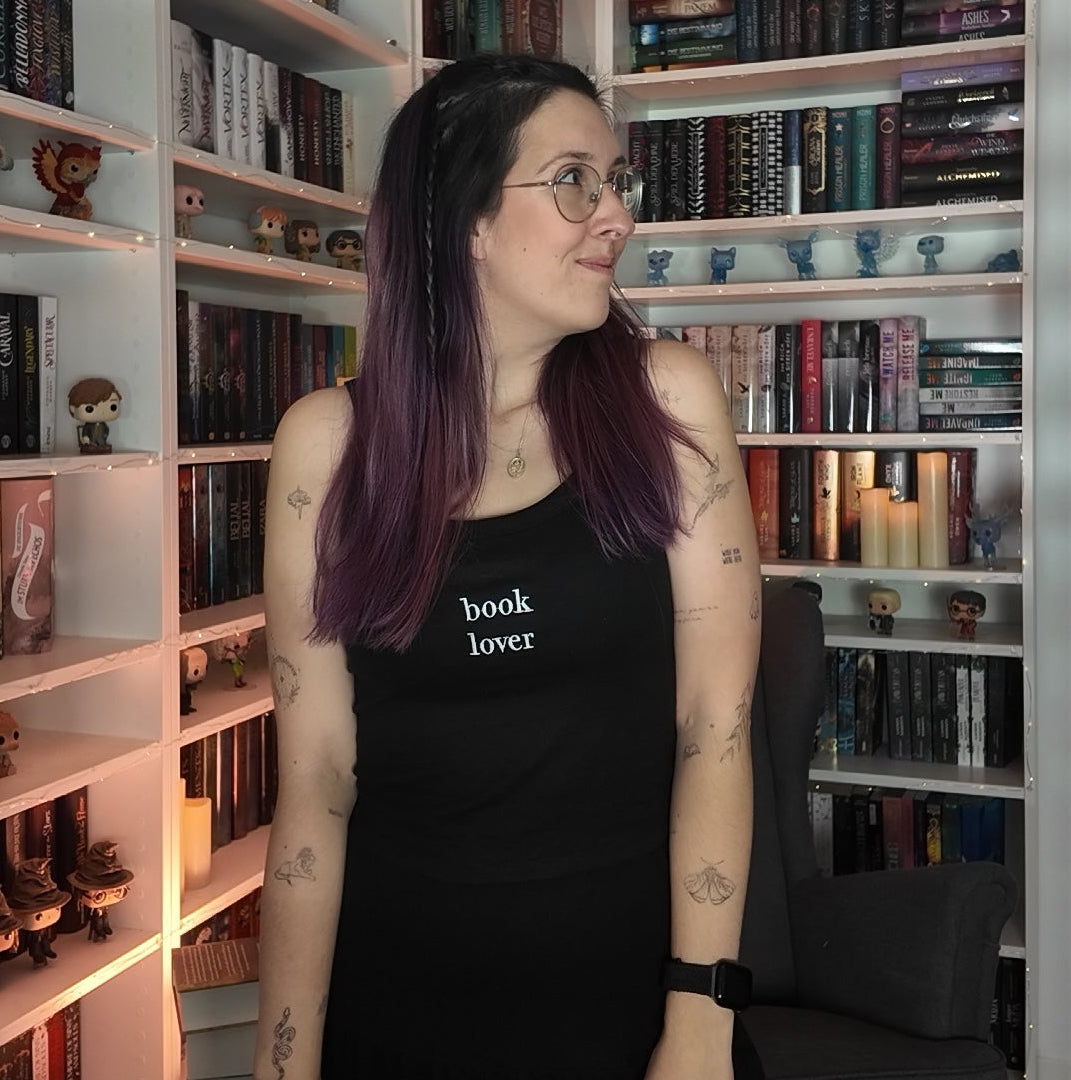 Bookish Top - Book Lover (bestickt)
