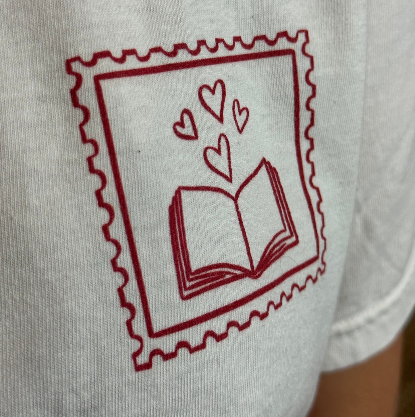 Premium T-Shirt | Post Stamp Romance | Back Print | Druck | Bookish T-Shirt