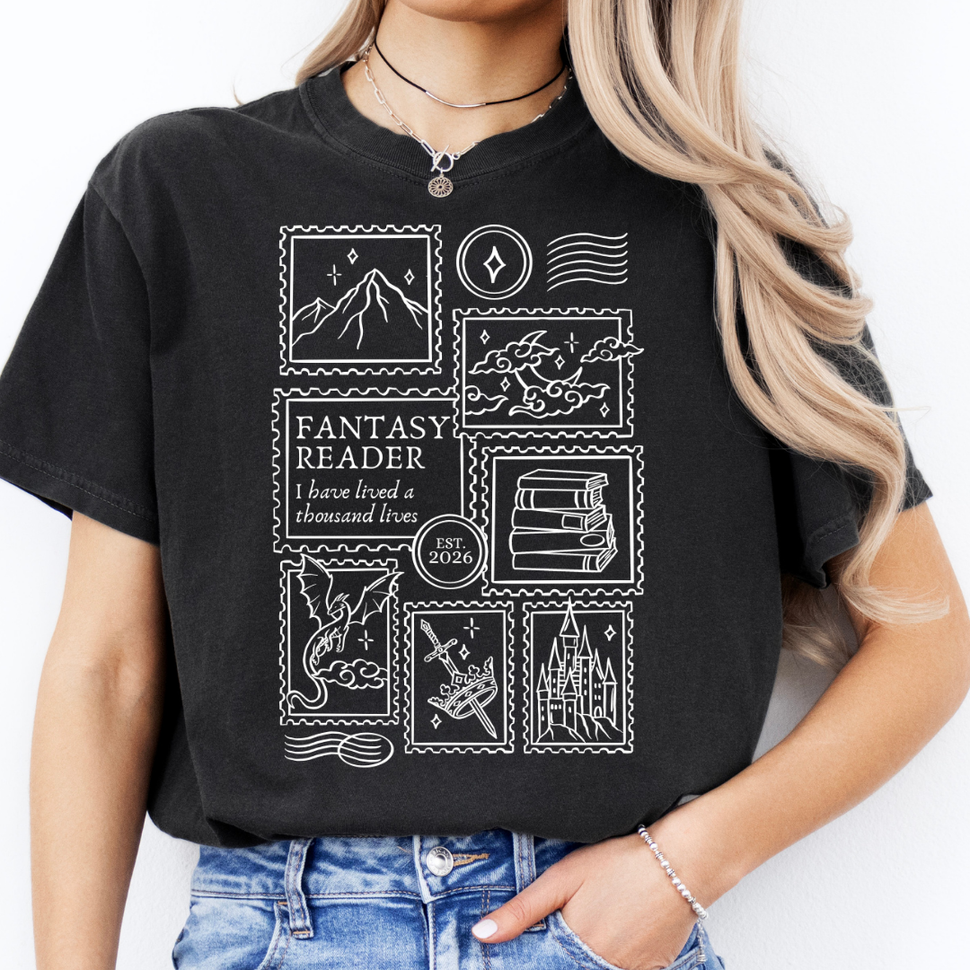 Fantasy Premium T-Shirt in schwarz mit großflächigem Post-Stamp-Frontprint. (black)