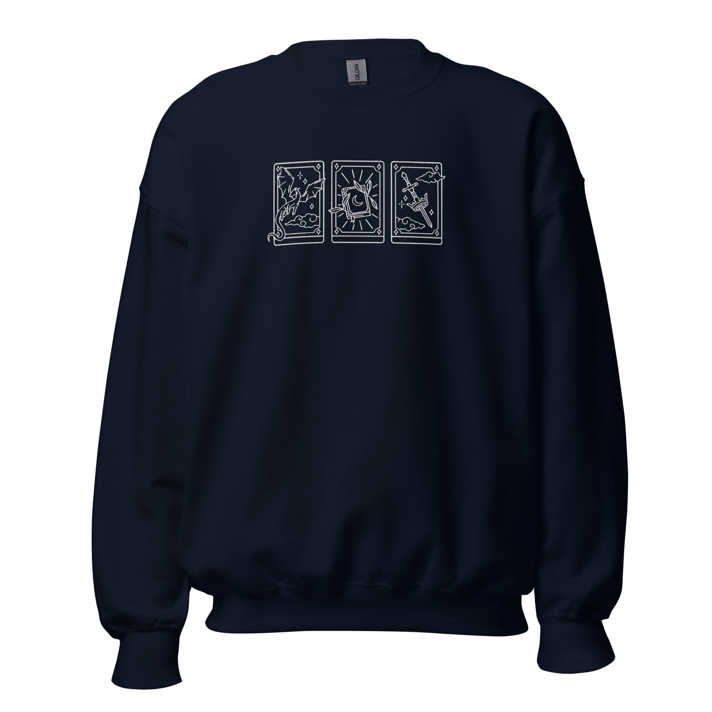 Blaues Fantasy Sweatshirt bestickt mit drei Tarotkarten im Fantasy-Design.