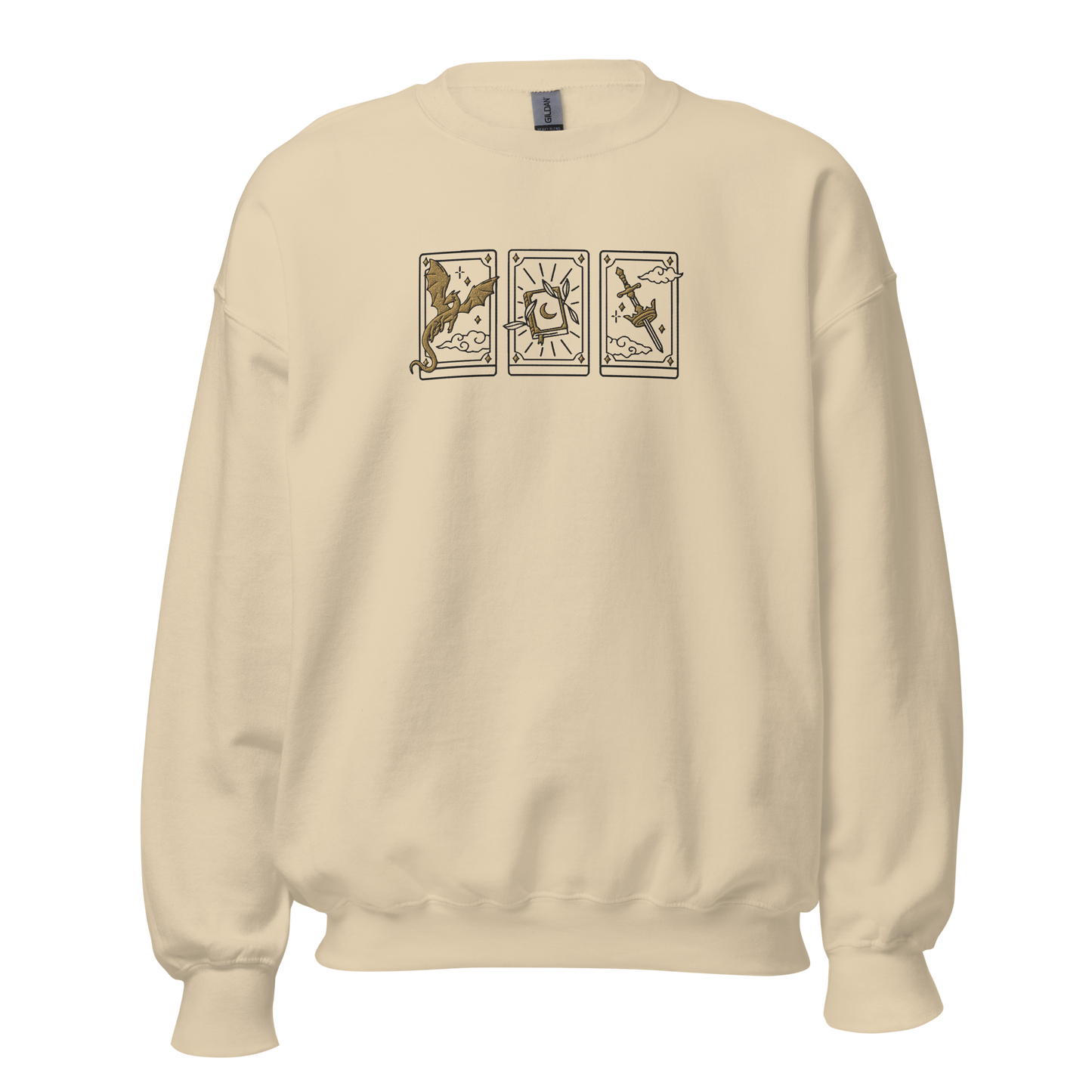 Beiges Fantasy Sweatshirt bestickt mit drei Tarotkarten im Fantasy-Design.