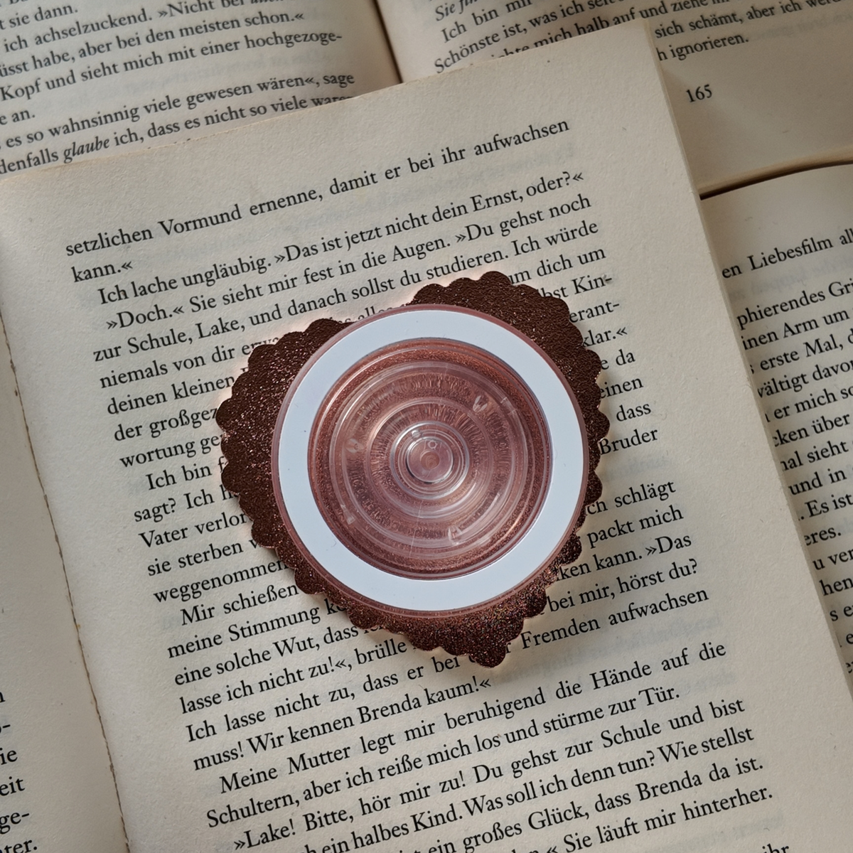 PREORDER Grip "Booklovers Club" - Kindle / Phone Grip