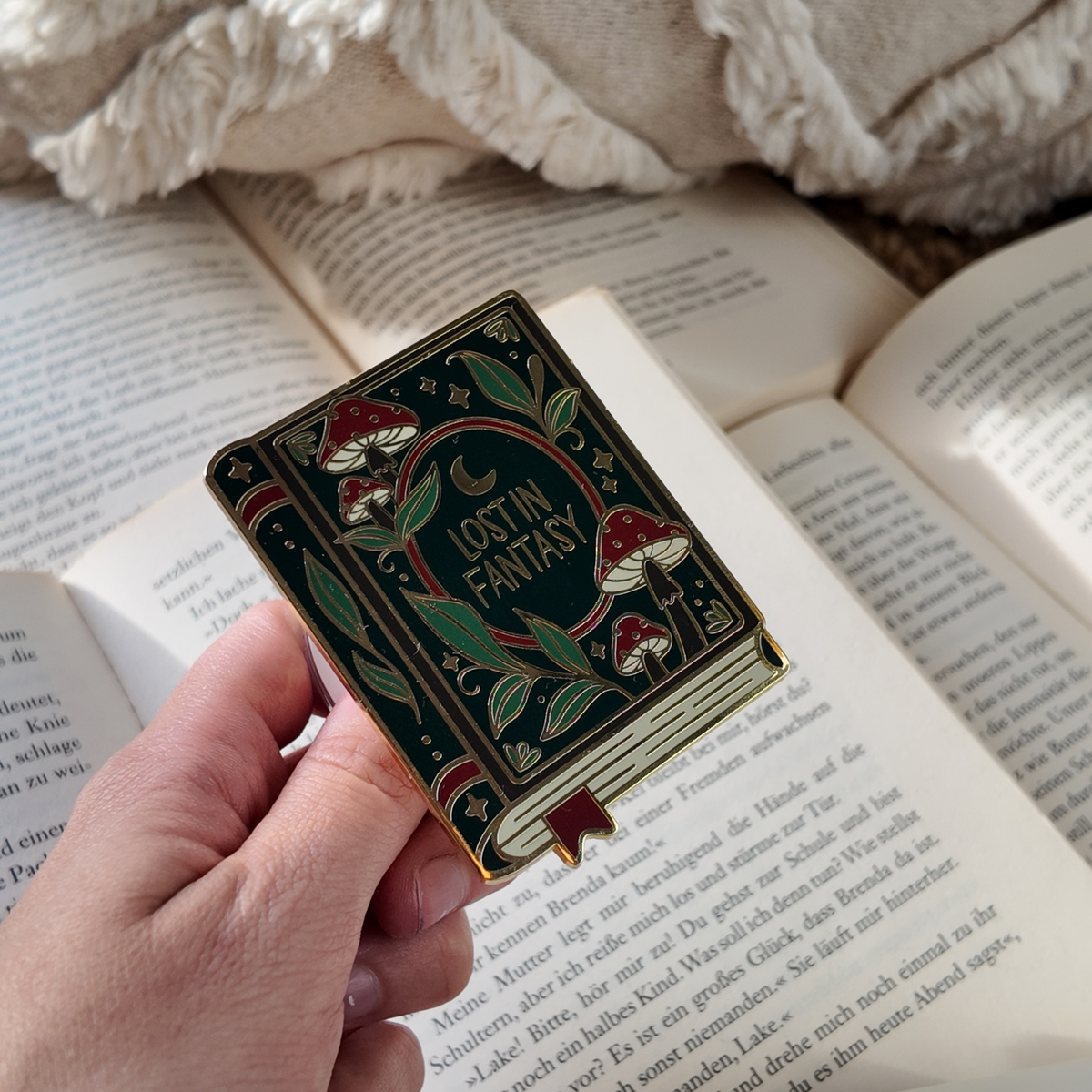 PREORDER Grip "Fantasy" - Kindle / Phone Grip