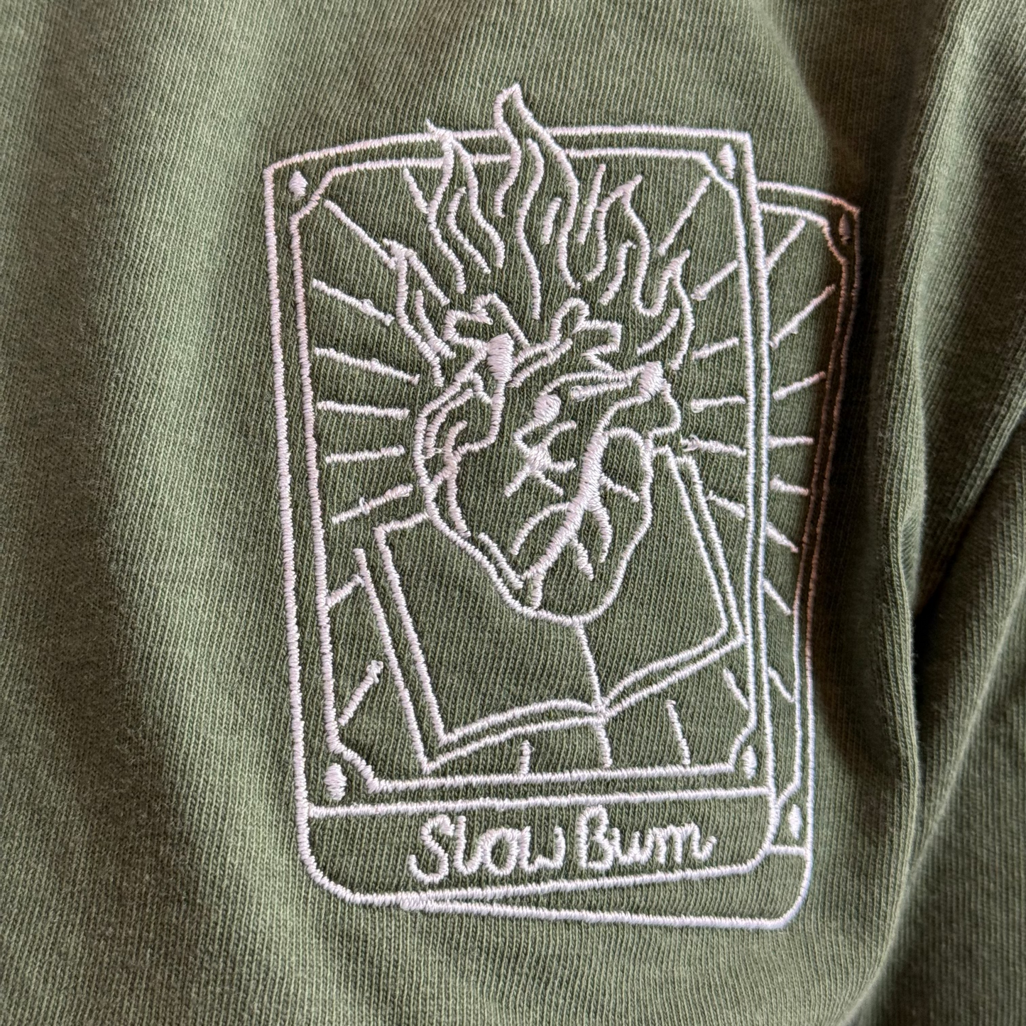 T-Shirt Slow Burn Tarot bestickt - Bookish T-Shirt