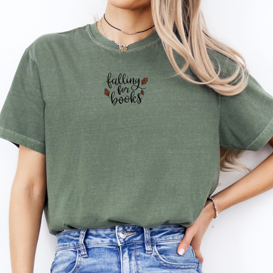 Premium T-Shirt | Falling for Books | Druck | Bookish Autumn